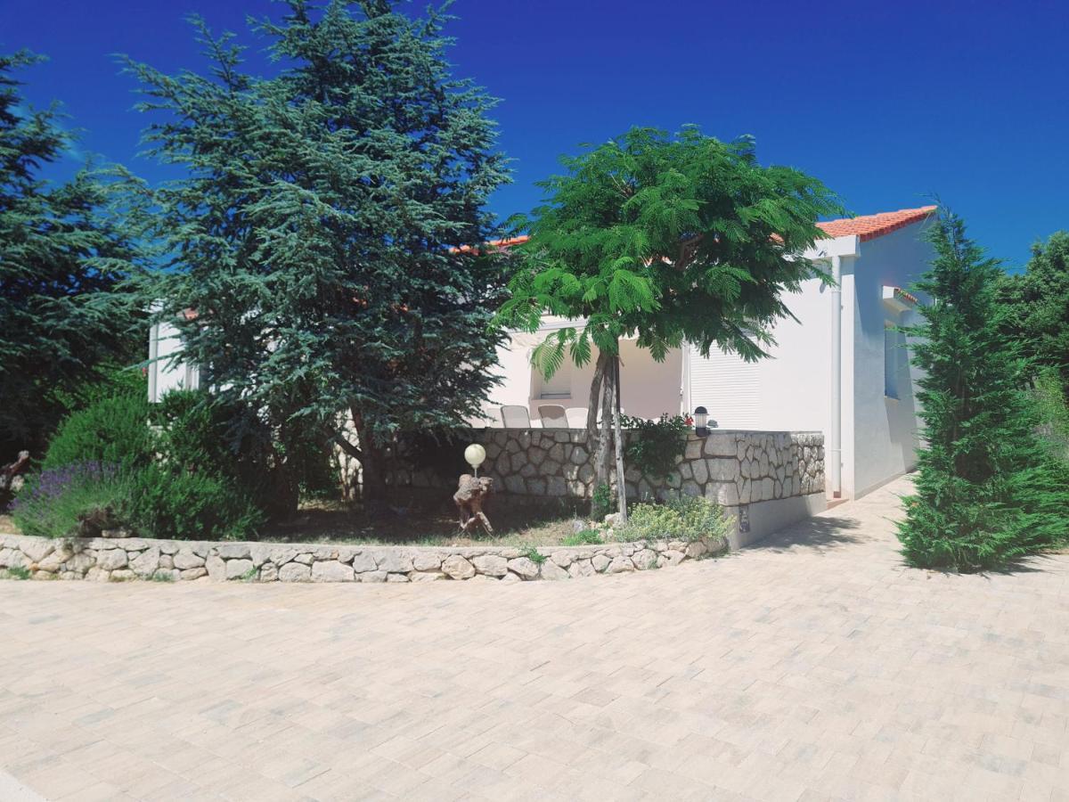 הוילה מאנדרה Lavender House מראה חיצוני תמונה